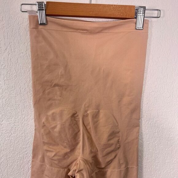 Spanx Nude High Waisted Shaper Shorts - Picture 5 of 8
